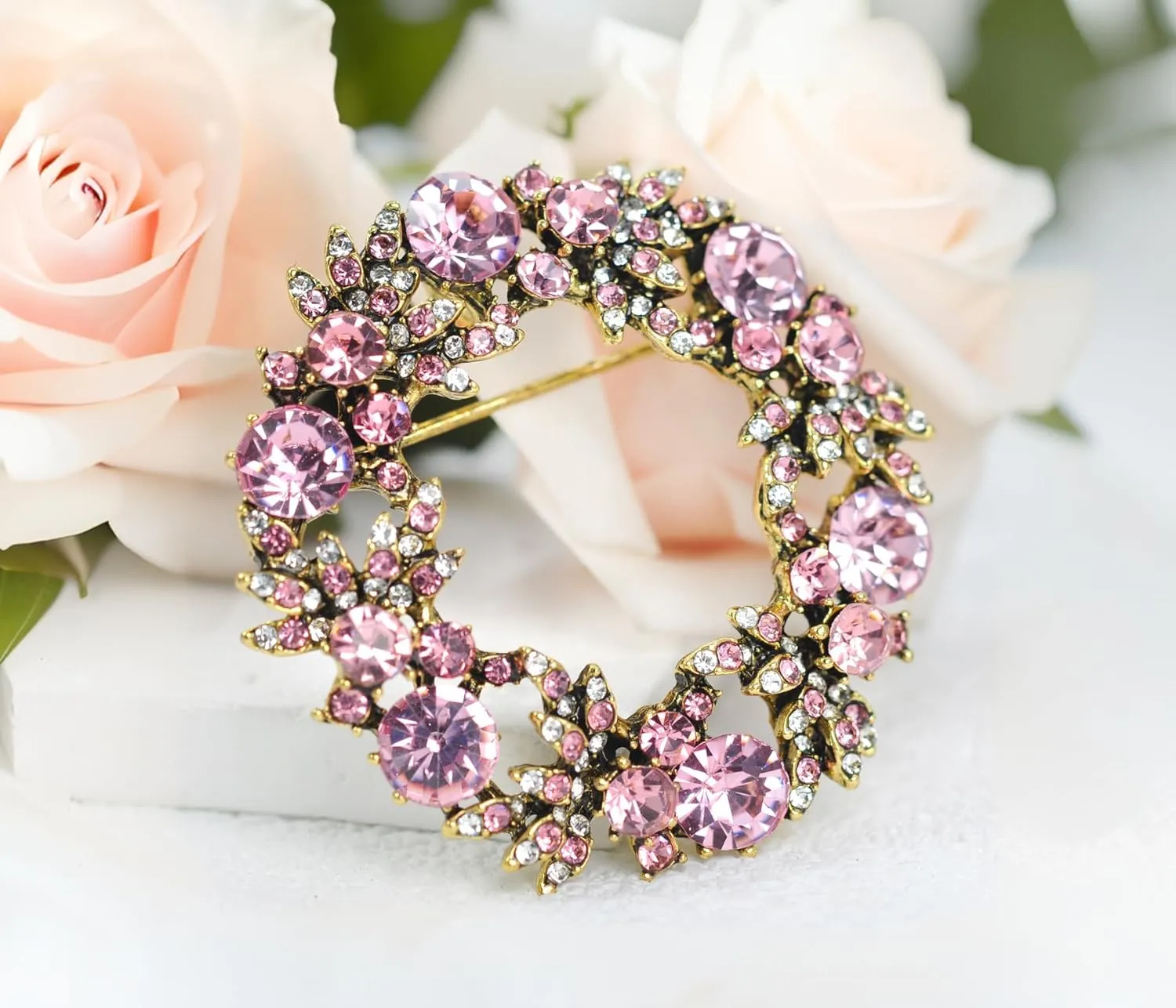 Gyn&Joy Womens Crystal Rhinestone Flower Wreath Wedding Holiday Fashion Jewelry Brooch Pin